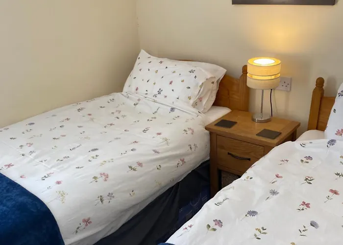 5 Glantraeth Farm Cottage