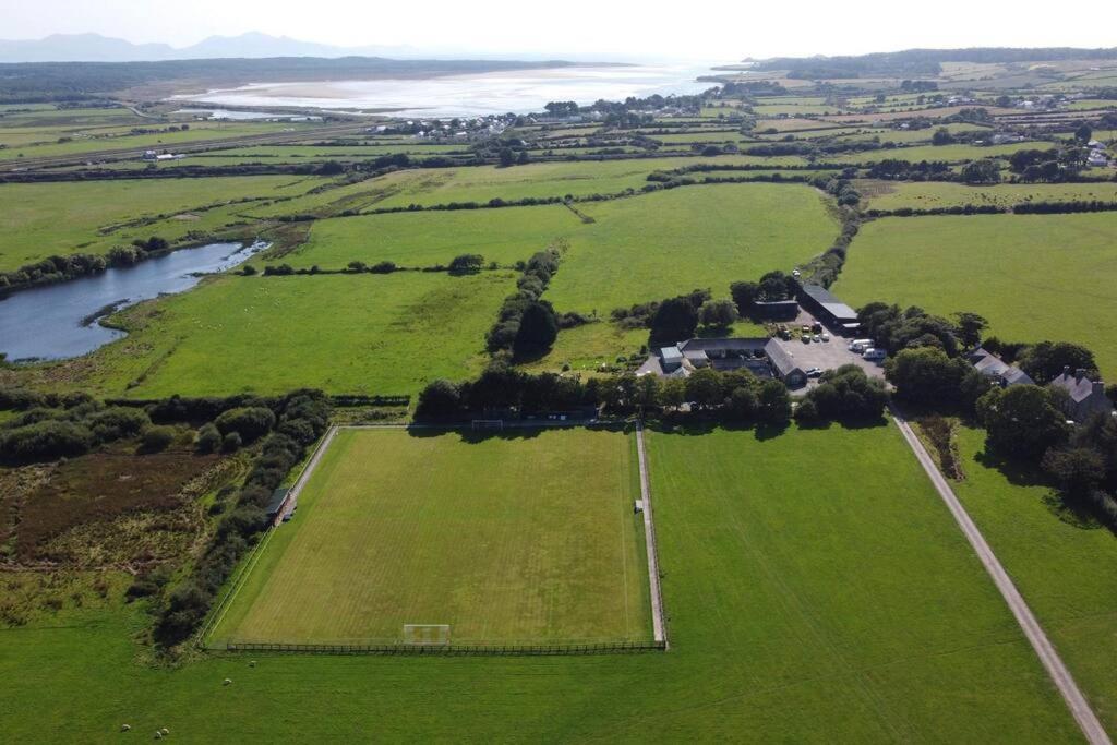 5 Glantraeth Farm Apartment