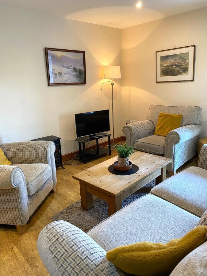 5 Glantraeth Farm Apartment *