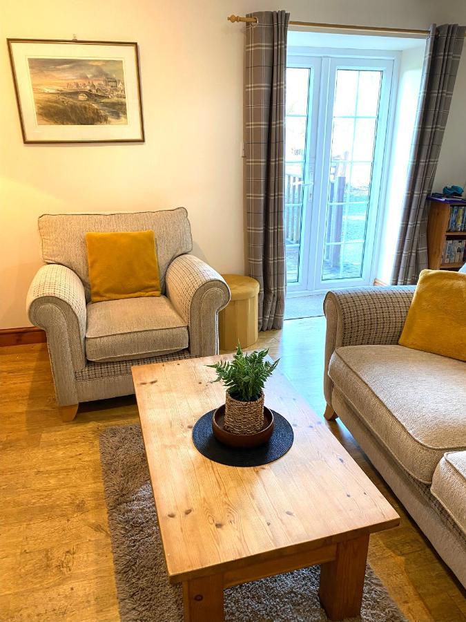 5 Glantraeth Farm Apartment *